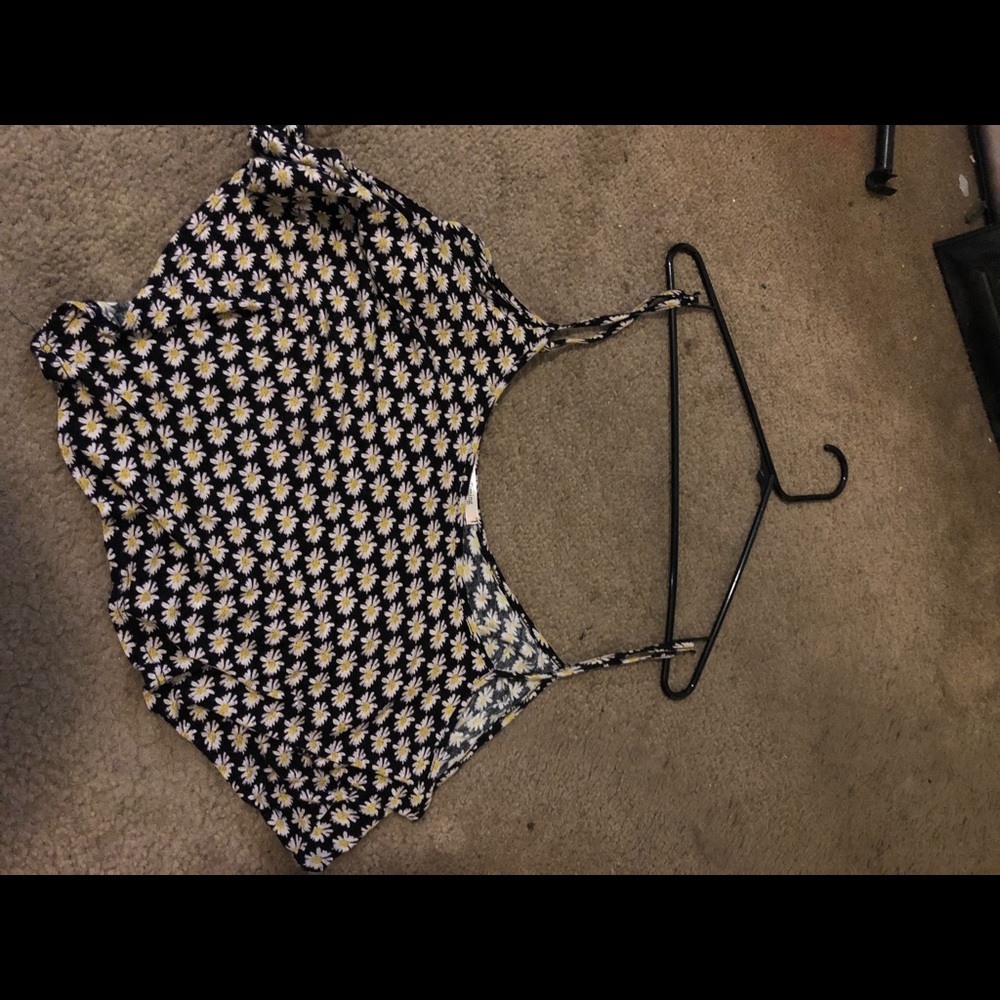 Cropped daisy tank top